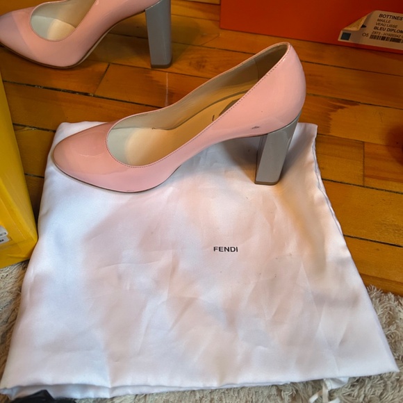 Fendi high heels - Picture 2 of 13